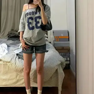 Beyaz Kadın Düşük Omuz Kayık Yaka Oywouos 33 Baskılı