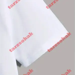 Beyaz Kawaii Yavru Kulaklıklar Baskı Tkırmızılar Tee