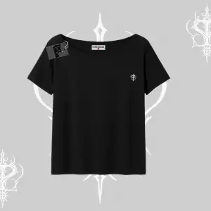 Beyaz Kayık yaka Tişört Özel logolu