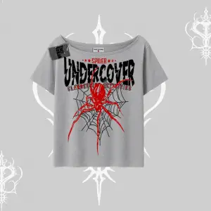 Beyaz Kayık yaka Tişört Spider Undercover