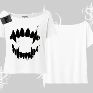 Beyaz Kayık yaka Tişört Vampir Dış