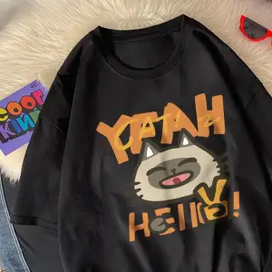 Beyaz Merhaba küçük kedi deyin an karikatür baskı üstleri o-boyun yumuşak kısa kol