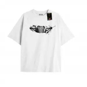 Beyaz Oversize T-shirt aslan gözü tüglü Özel tasarım