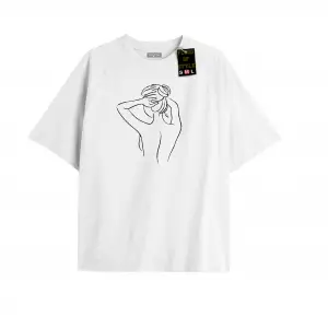 Beyaz Oversize T-shirt kadın çizim Özel tasarım