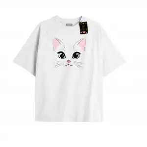 Beyaz Oversize T-shirt kedi Özel tasarım