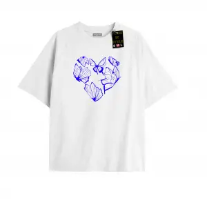 Beyaz Oversize T-shirt kelebek kalpp Özel tasarım