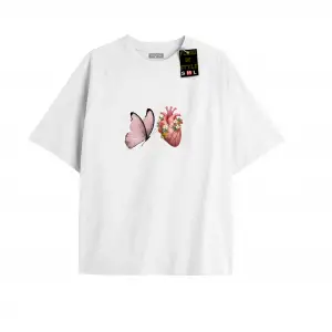 Beyaz Oversize T-shirt kelebek kalpp Özel tasarım