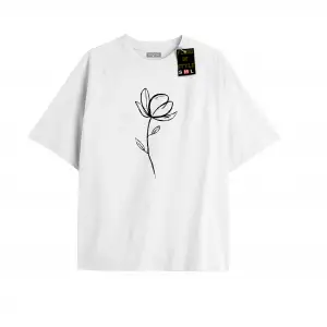 Beyaz Oversize T-shirt minimal gül Özel tasarım