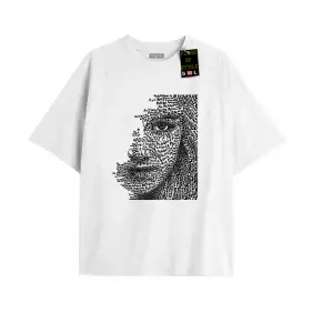 Beyaz Oversize T-shirt yarım yüzz Özel tasarım