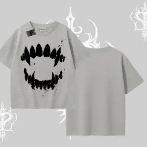 Beyaz Oversize Tişört Vampir Dış