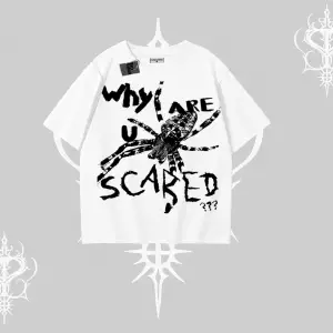 Beyaz Oversize Tişört Why are u Scared