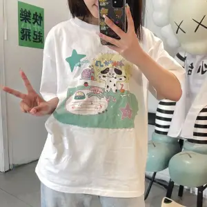 Beyaz Sevimli Yaz Baskı Gevşek Fit Köpek Şarkıcı Orijinal Tasarım