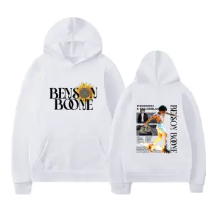 Beyaz Sıcakve Paten Benson Boone