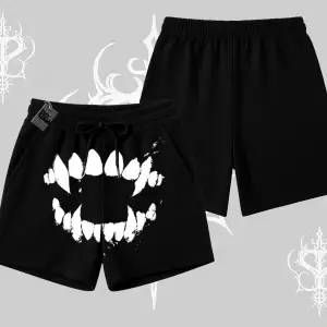 Beyaz Şort Vampir Dış