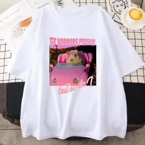 Beyaz Üzgün Hamster korku devam ediyor ama ben pembe grafik baskı karikatür