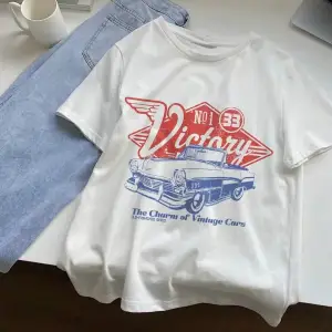 Beyaz Vintage Arabaların Cazibesi Zafer Baskı sıfır yaka bluzlar Yaz Sokak