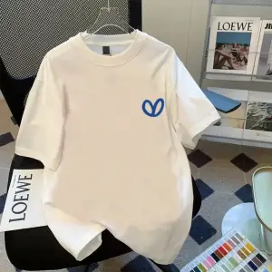 Beyaz Yaz Kahve Basit Temel Gevşek ve Öğrenci Yuvarlak Yaka Y