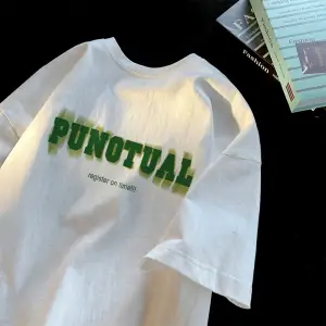 Beyaz Yaz Trendi Yaz Üst Hong Kong Faionable Grafik Tees Unisex Ca