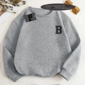Biskilet Yaka Sweatshirt Beyaz B HARFİ İSME Özel Tasarım