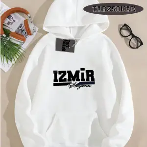 Biskilet Yaka Sweatshirt Beyaz izmir smyrna Özel Tasarım Plaka Detaylı