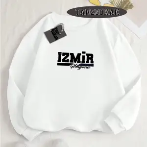 Biskilet Yaka Sweatshirt Beyaz izmir smyrna Özel Tasarım Plaka Detaylı