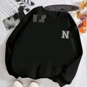 Biskilet Yaka Sweatshirt Beyaz N HARFİ İSME Özel Tasarım