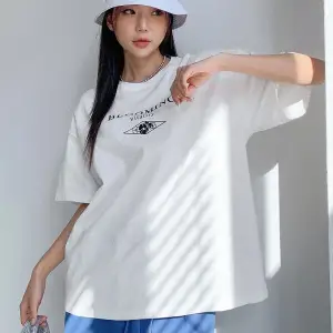 Blooming Vitality Baskılı Beyaz Oversize Tişört