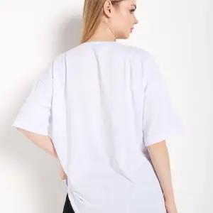 Bugs Bunny Baskılı Beyaz Oversize Tshırt