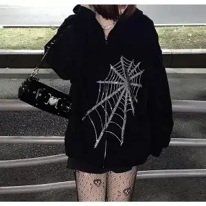 Büyük Beden Örümcek Ağı Silver Baskılı Kapüşonlu Fermuarlı Oversize Kadın Ceket-swe Siyah