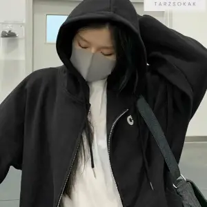 C Harfli Sweatshirt Fermuarlı Hırka Siyah