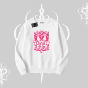 Candyland Yazılı Sevimli Kedi Baskılı Kayık Yaka Tshirt