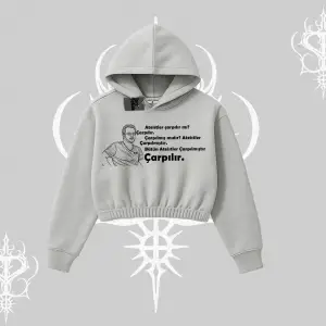 Çarpılır mı? Çarpılmıştır. Kapşonlu Crop Sweatshirt
