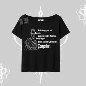 Çarpılır mı? Çarpılmıştır. Kayık Yaka Tshirt
