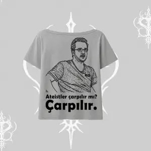 Çarpılır mı? Çarpılmıştır. Kayık Yaka Tshirt