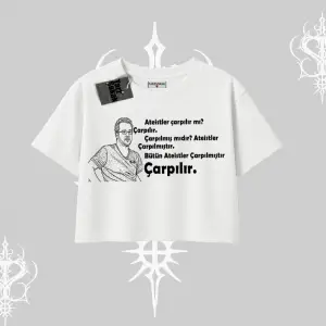 Çarpılır mı? Çarpılmıştır. Oversize Crop Tshirt