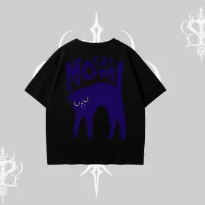 Cat Mom Yazılı Minimal Kedi Arka Baskılı Oversize Tshirt
