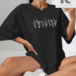 Çiçek Desenli Düşük Omuz Oversize Tişört