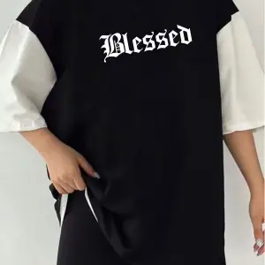 Çift Renk BLESSED Baskılı Unisex Tshirt