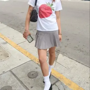 Çilek Baskılı Pamuklu Tişört T-shirt Beyaz