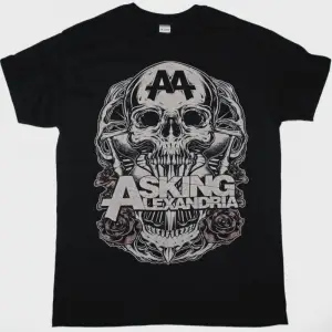 CLOCK DVA WHITE SOULS IN BLACK SUITS NEW WHITE T-SHIRT ÖN BASKILI