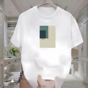 Closed Desen Baskılı Beyaz