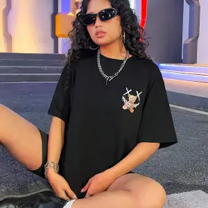 Coolane Gülümseyen Teddy Bear Sırtlı Baskılı Tişört