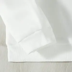 Coolane Heykel ve Slogan Grafikli Beyaz