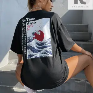 Coolane Japon Grafikli Düşük Omuzlu Tişört