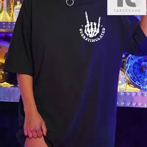 Coolane Kafatası ve Slogan Grafikli Düşük Omuzlu Tişört