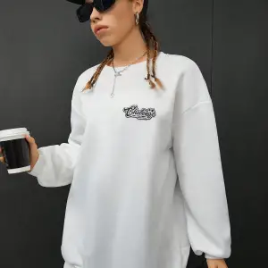 Coolane Sloganlı Grafik Düşük Sweat Beyaz