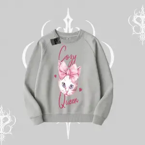Cozy Queen Kedi Baskılı Biskilet Sweatshirt