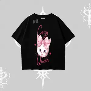 Cozy Queen Kedi Baskılı Oversize Tshirt