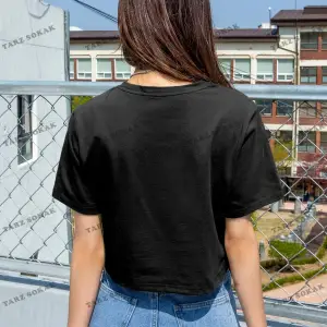 Crop CKOD-232913 DAZY Letter Grafikli Kısa