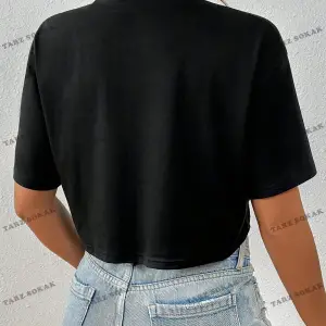 Crop CKOD-232913 Tropikal ve Harf Grafikli Düşük Omuz